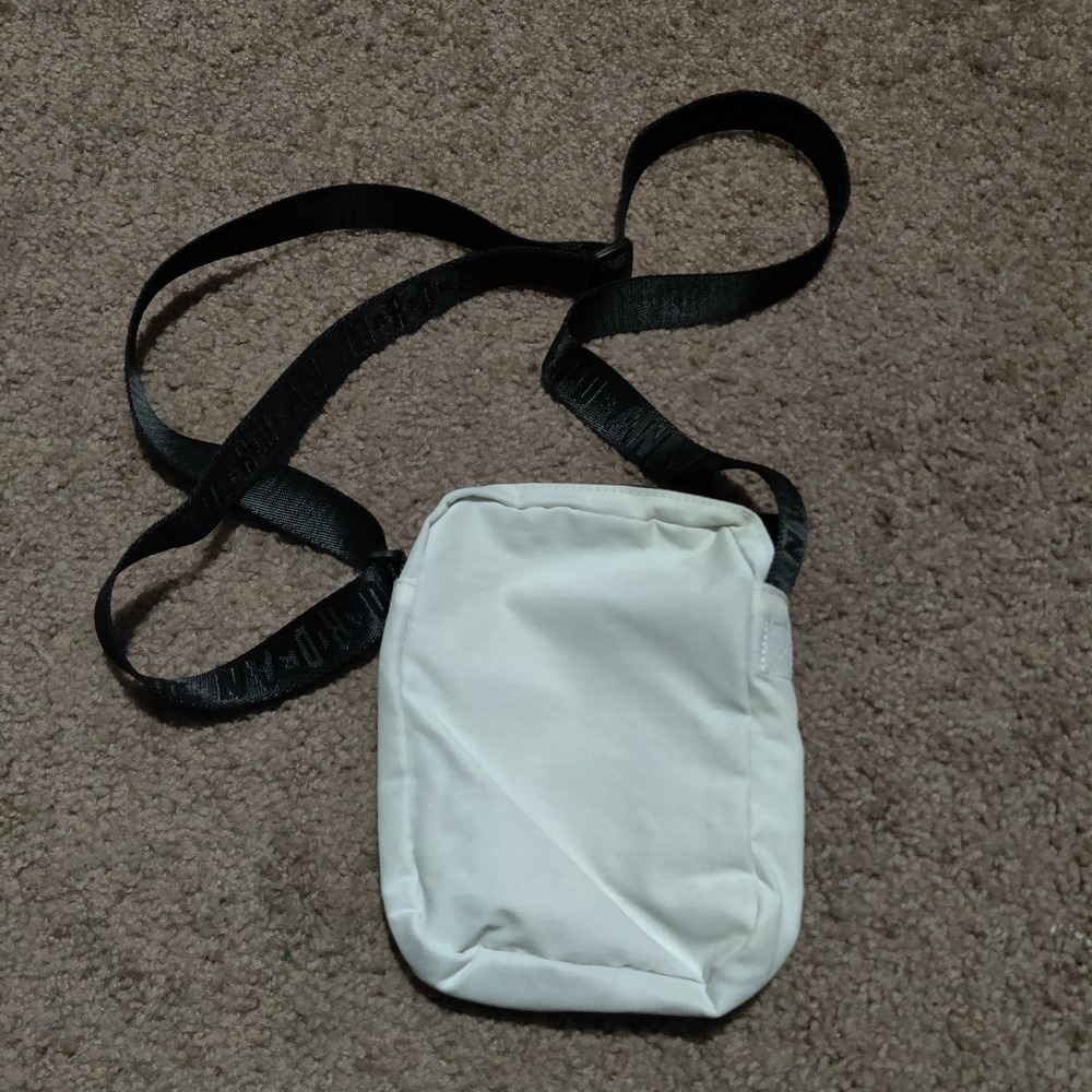 Nike Air Jordan White Crossbody Small Pouch Bag Black Straps - Picture 5 of 7